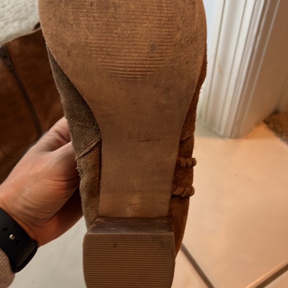 ✨CLOSET CLEAN OUT SALE: Brown Booties - Picture 2 of 3